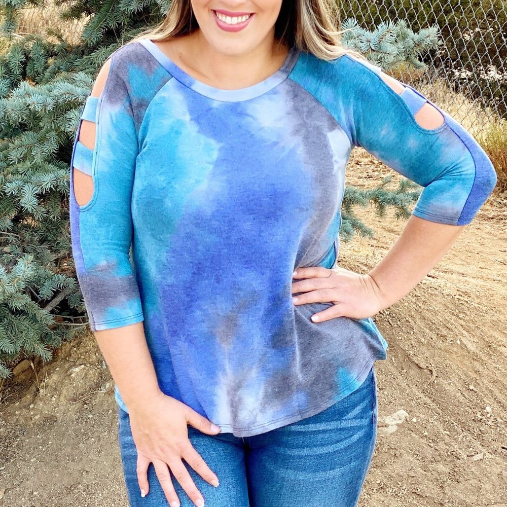 Leslie Ladder Sleeve Top in Blue (Medium)